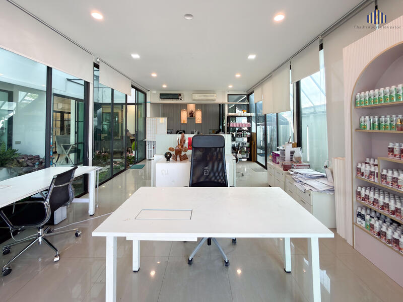 For Sale - “คุ้มค่า” ขายบ้านพร้อมโฮมออฟฟิศ–สำนักงาน สไตล์นอร์ดิก 100 ตร.วา, Pathum Thani