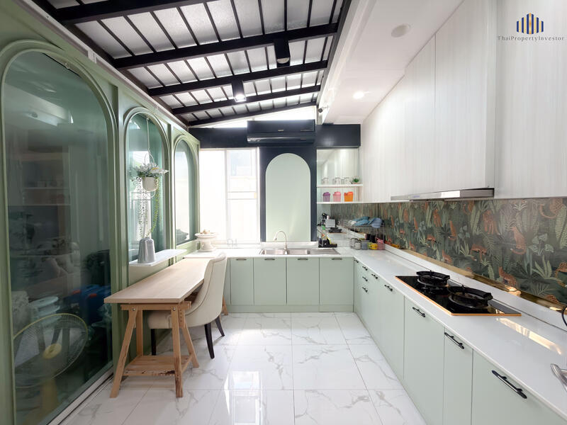 For Sale - “คุ้มค่า” ขายบ้านพร้อมโฮมออฟฟิศ–สำนักงาน สไตล์นอร์ดิก 100 ตร.วา, Pathum Thani