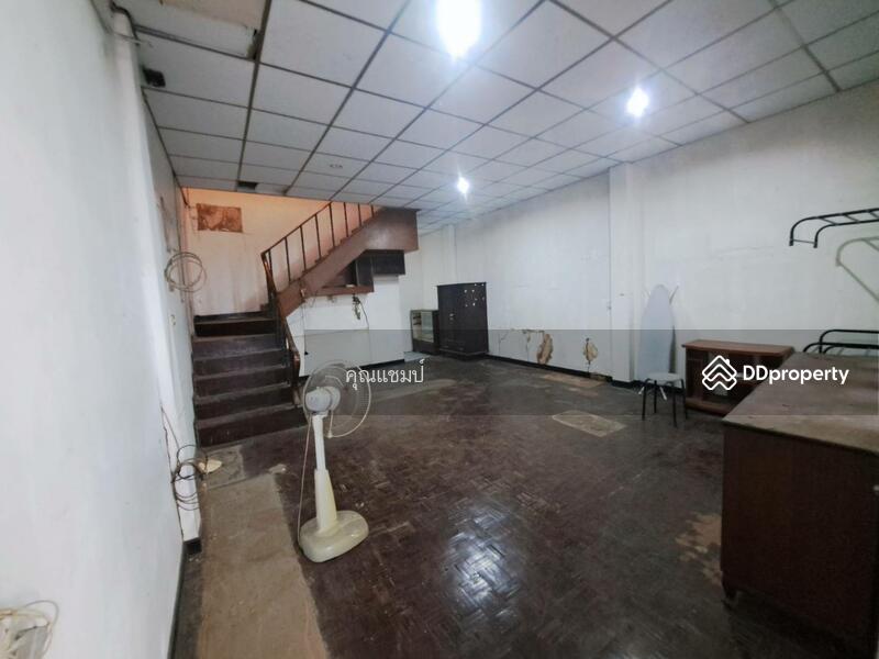 For Sale - ขายบ้านราคาต่ำกว่าตลาดสุดๆ ใกล้ MRT ภาวนา 850 ม. ซอยลาดพร้าว 41 ทาวน์เฮ้าส์ 2 ชั้น 17.5 ตรว, Bangkok