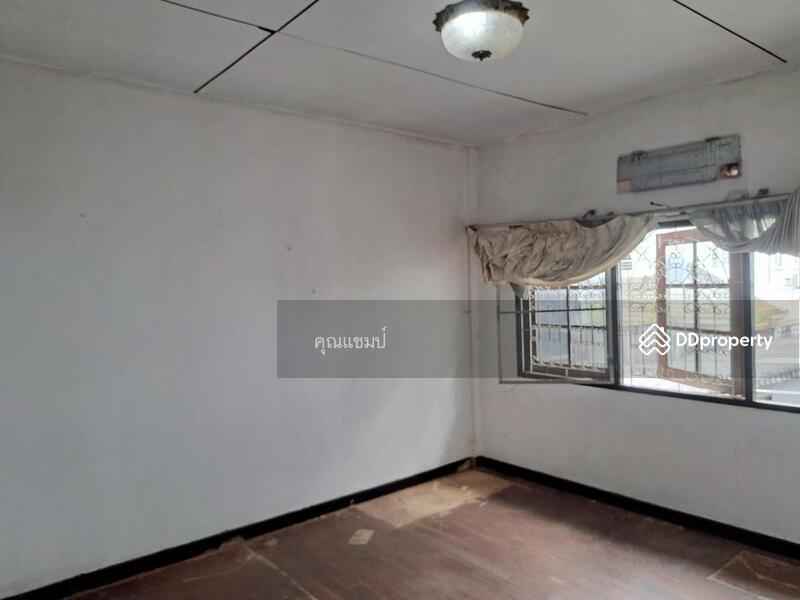 For Sale - ขายบ้านราคาต่ำกว่าตลาดสุดๆ ใกล้ MRT ภาวนา 850 ม. ซอยลาดพร้าว 41 ทาวน์เฮ้าส์ 2 ชั้น 17.5 ตรว, Bangkok