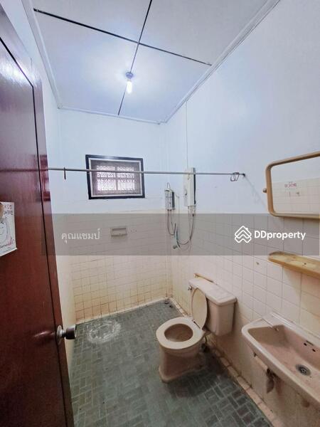 For Sale - ขายบ้านราคาต่ำกว่าตลาดสุดๆ ใกล้ MRT ภาวนา 850 ม. ซอยลาดพร้าว 41 ทาวน์เฮ้าส์ 2 ชั้น 17.5 ตรว, Bangkok
