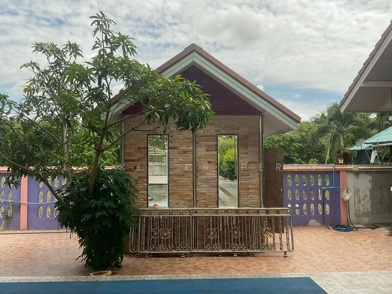 บ้านสวนสไตล์รีสอร์ตแนวพูลวิลล่า ความสุขครบจบในบ้านเดียว เพียง 10 ล้าน, Samut Sakhon, Khlong Ton, Ban Phaeo, Samut Sakhon, 6 Bedrooms, 375 sqm, Single Detached House For Sale, by Lookin property, 60179924 - DDproperty.com