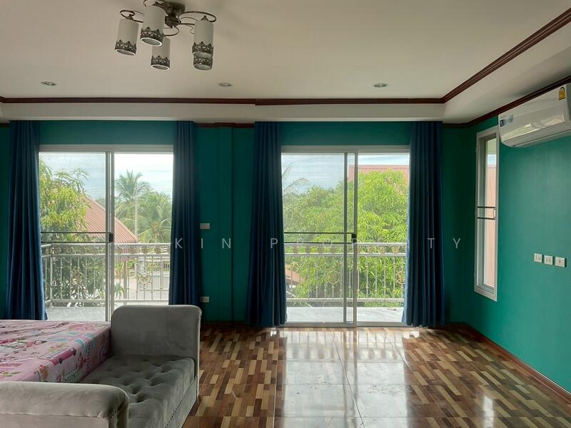 บ้านสวนสไตล์รีสอร์ตแนวพูลวิลล่า ความสุขครบจบในบ้านเดียว เพียง 10 ล้าน, Samut Sakhon, Khlong Ton, Ban Phaeo, Samut Sakhon, 6 Bedrooms, 375 sqm, Single Detached House For Sale, by Lookin property, 60179924 - DDproperty.com