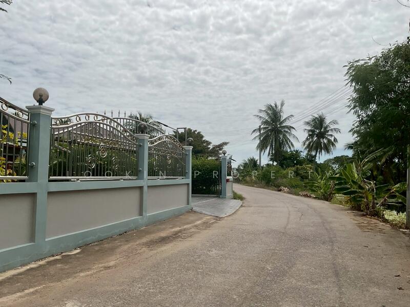 บ้านสวนสไตล์รีสอร์ตแนวพูลวิลล่า ความสุขครบจบในบ้านเดียว เพียง 10 ล้าน, สมุทรสาคร, คลองตัน, บ้านแพ้ว, สมุทรสาคร, 375 ตร.ม., บ้านเดี่ยว ขาย, โดย Lookin property, 60179924 - DDproperty.com