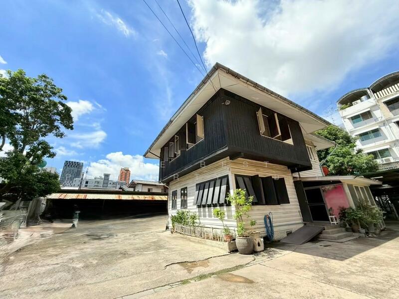 For Sale - บ้านเดี่ยวดุสิต กรุงเทพมหานคร, Bangkok