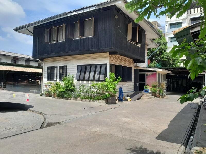 For Sale - บ้านเดี่ยวดุสิต กรุงเทพมหานคร, Bangkok