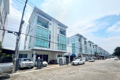 ขาย - บิซ แกลเลอเรีย (Biz Galleria), กรุงเทพ