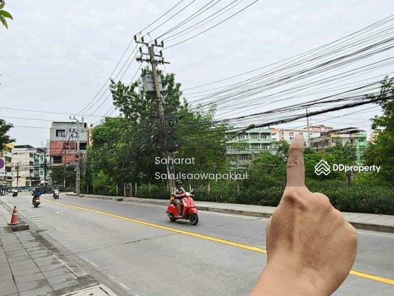 ขายดาวน์ - Fifty Park Condominium : ฟิฟตี้ พาร์ค คอนโดมิเนียม, กรุงเทพ