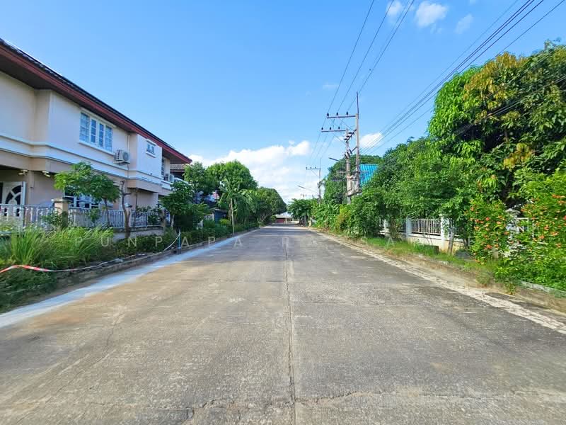 บ้านสวน นครชัยศรี : Baan Suan Nakhon Chai Si, Nakhon Pathom, Tha Tamnak, Nakhon Chai Sri, Nakhon Pathom, 4 Bedrooms, 100 sqm, Semi-Detached House (Twin House) For Sale, by Punpapa Rassamee, 60181941 - DDproperty.com