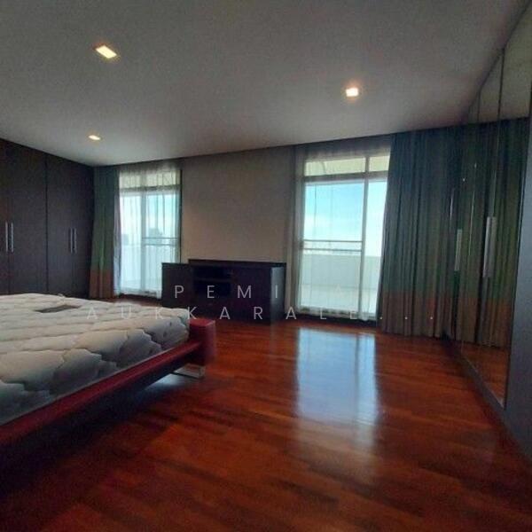 For Sale - The Roof Garden Onnut, Bangkok