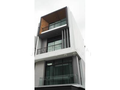 ขาย - Nirvana Define Srinakarin-Rama 9 : เนอวานา ดีฟายน์ ศรีนครินทร์-พระราม 9, กรุงเทพ