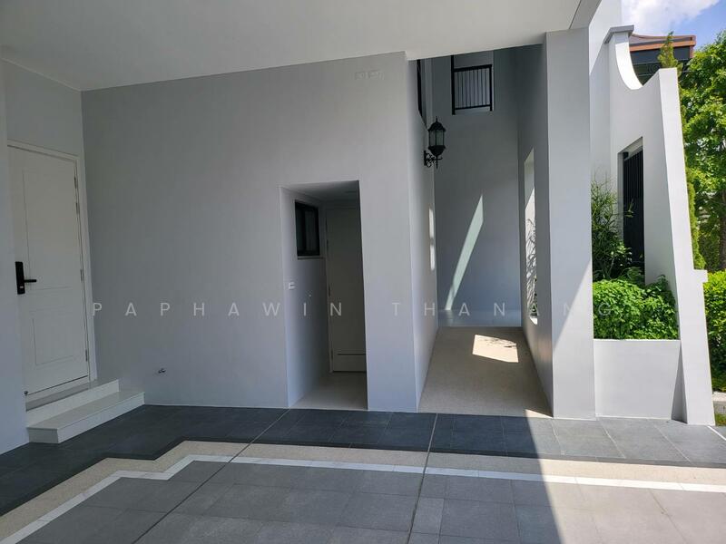 Nantawan Rama 9 - New Krungthepkreetha, Bangkok, Saphan Sung, Bangkok, 4 Bedrooms, 375 sqm, Single Detached House For Rent, by Komkrit Arunvessased , 60183418 - DDproperty.com
