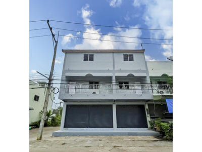ขาย - อาคารพาณิชย์ 3 ชั้น 2 คูหา หลังมุม ใกล้โรบินสัน ไลฟ์สไตล์ บ่อวิน, ชลบุรี