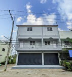 อาคารพาณิชย์ 3 ชั้น 2 คูหา หลังมุม ใกล้โรบินสัน ไลฟ์สไตล์ บ่อวิน, ชลบุรี