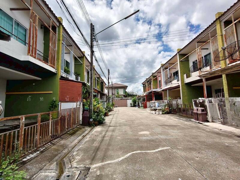 The Trust Town Wongwaen – Lam Luk Ka : เดอะทรัสต์ ทาวน์ วงแหวน – ลําลูกกา, ปทุมธานี, ซอย บึงคําพร้อย, บึงคำพร้อย, ลำลูกกา, ปทุมธานี, 120 ตร.ม., ทาวน์เฮ้าส์ ขาย, โดย ภัทรนัน อิศรางกูร ณ อยุธยา, 60183552 - DDproperty.com