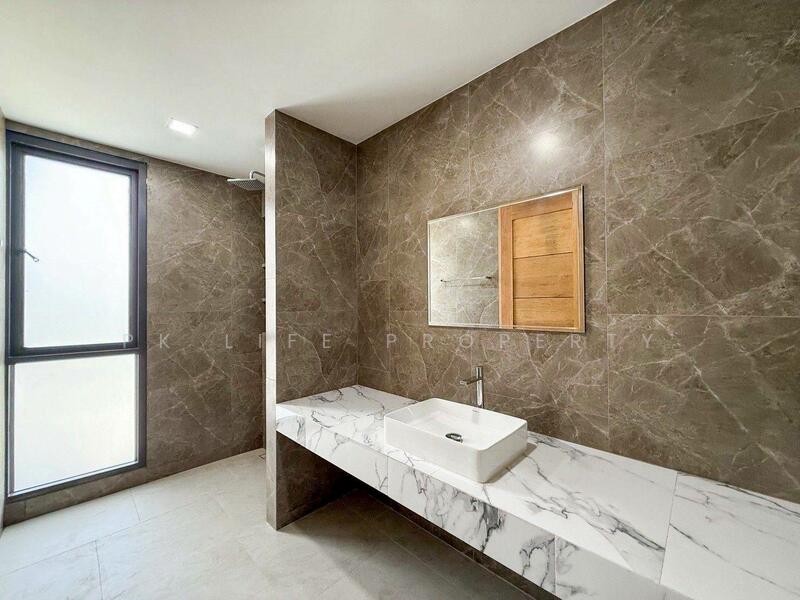 10S0094 Condominium for sale 17,900,000 baht 5 bedroom 5 bathroom at muang, ภูเก็ต, รัษฎา, เมืองภูเก็ต, ภูเก็ต, 350 ตร.ม., วิลล่า ขาย, โดย PK LIFE Property, 60183753 - DDproperty.com