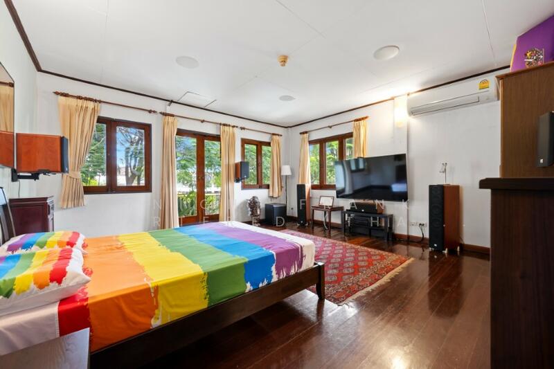 House in Sukhumvit, Bangkok, Phra Kanong, Khlong Toei, Bangkok, 5 Bedrooms, 550 sqm, Single Detached House For Sale, by Knight Frank Chartered (Thailand) Co.,Ltd, 60183777 - DDproperty.com