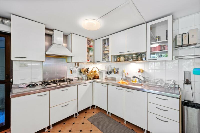 House in Sukhumvit, Bangkok, Phra Kanong, Khlong Toei, Bangkok, 5 Bedrooms, 550 sqm, Single Detached House For Sale, by Knight Frank Chartered (Thailand) Co.,Ltd, 60183777 - DDproperty.com