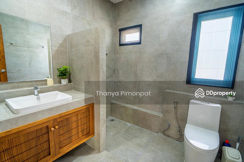 For Sale - Luxury 4-Bedroom Modern Pool Villa for Sale in Lamai, Surat Thani