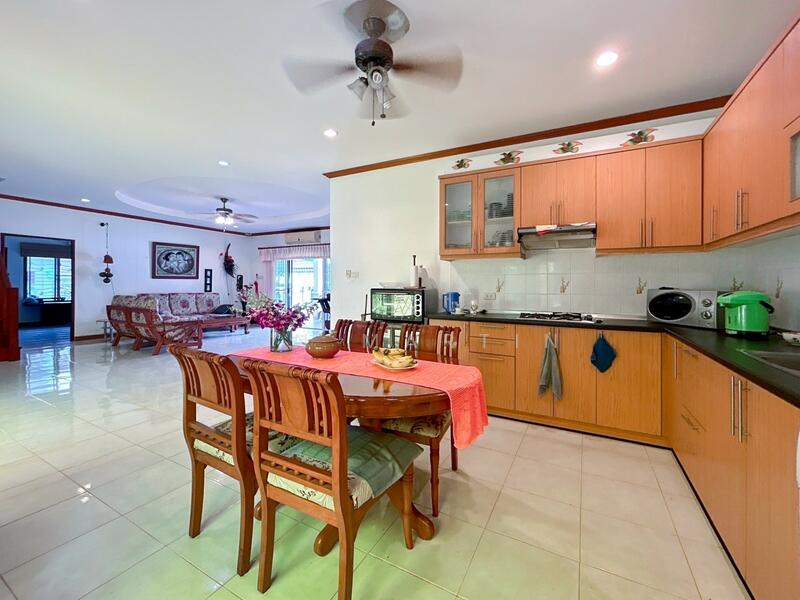 Natural Hill 2, Phetchaburi, Cha-am, Cha-Am, Phetchaburi, 4 Bedrooms, 206 sqm, Villa For Sale, by Jon Martin, 60184379 - DDproperty.com
