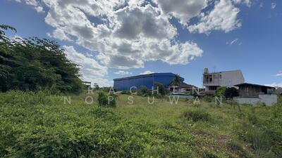 ขาย - ขายด่วนที่ดินติดถนนเพชรเกษม ในเมืองหาดใหญ่ เหมาะสร้างออฟฟิศ บ้าน ร้านอาหาร 2 ไร่ 31.6 ตร.วา, สงขลา