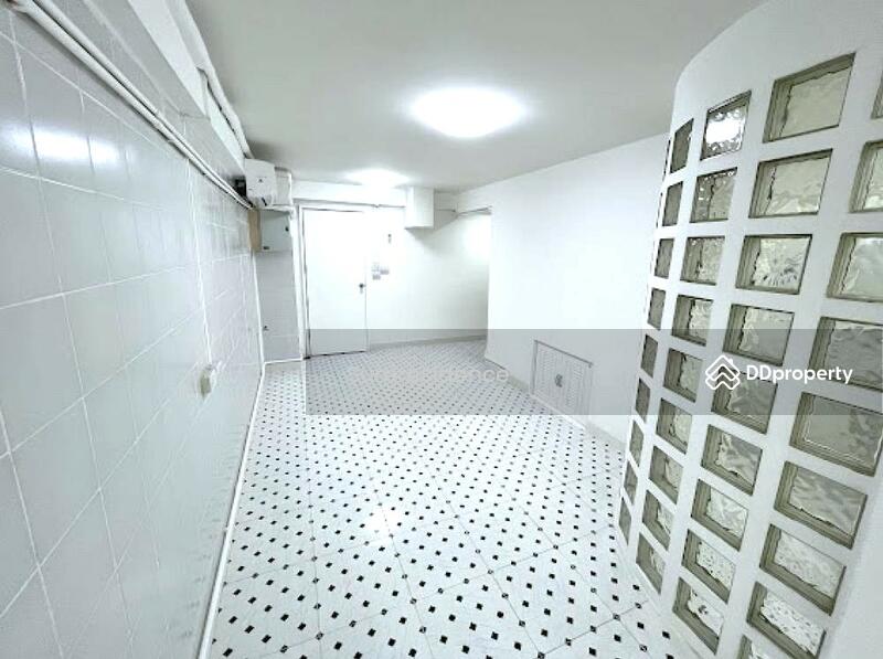 For Rent - Commercial Building for rent, Ratchada-DinDaeng, Bangkok