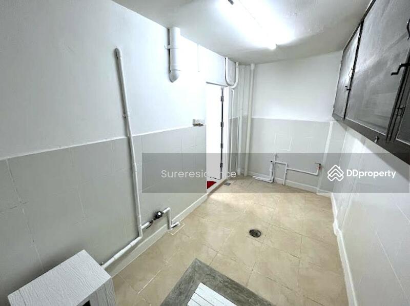 For Rent - Commercial Building for rent, Ratchada-DinDaeng, Bangkok