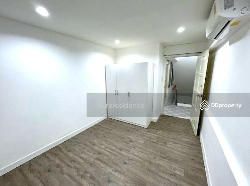 For Rent - Commercial Building for rent, Ratchada-DinDaeng, Bangkok