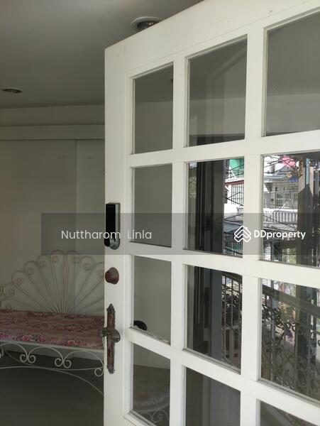 ขาย - 4-Br Townhouse near BTS Phra Khanong, กรุงเทพ