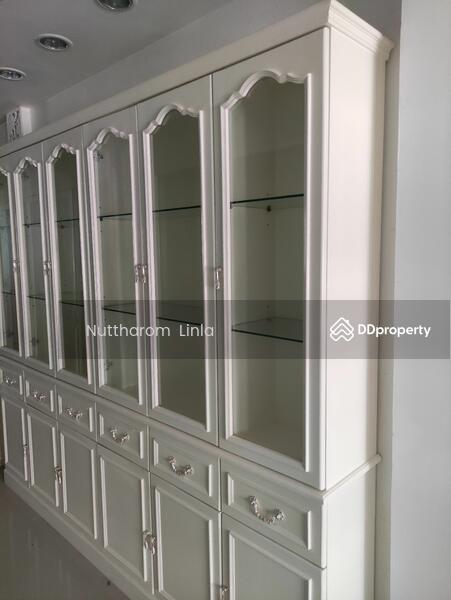 ขาย - 4-Br Townhouse near BTS Phra Khanong, กรุงเทพ