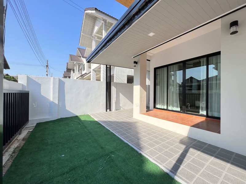 โครงการบ้านสมถวิล 2, Chon Buri (Pattaya), Ta Khian Tia, Bang Lamung (Pattaya), Chon Buri (Pattaya), 3 Bedrooms, 145 sqm, Semi-Detached House (Twin House) For Sale, by ปาริชาติ สันติวรวุฒิ, 60186146 - DDproperty.com