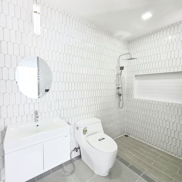 โครงการบ้านสมถวิล 2, Chon Buri (Pattaya), Ta Khian Tia, Bang Lamung (Pattaya), Chon Buri (Pattaya), 3 Bedrooms, 145 sqm, Semi-Detached House (Twin House) For Sale, by ปาริชาติ สันติวรวุฒิ, 60186146 - DDproperty.com