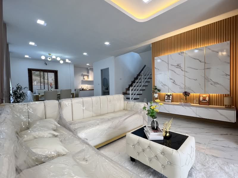 โครงการบ้านสมถวิล 2, Chon Buri (Pattaya), Ta Khian Tia, Bang Lamung (Pattaya), Chon Buri (Pattaya), 3 Bedrooms, 145 sqm, Semi-Detached House (Twin House) For Sale, by ปาริชาติ สันติวรวุฒิ, 60186146 - DDproperty.com