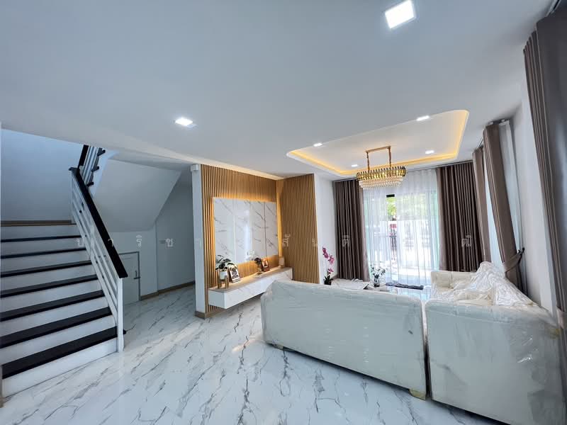 โครงการบ้านสมถวิล 2, Chon Buri (Pattaya), Ta Khian Tia, Bang Lamung (Pattaya), Chon Buri (Pattaya), 3 Bedrooms, 145 sqm, Semi-Detached House (Twin House) For Sale, by ปาริชาติ สันติวรวุฒิ, 60186146 - DDproperty.com