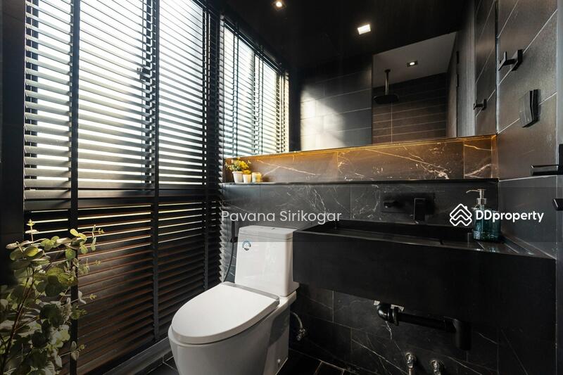 ขาย - 3-Br House near MRT Ratchadaphisek, กรุงเทพ