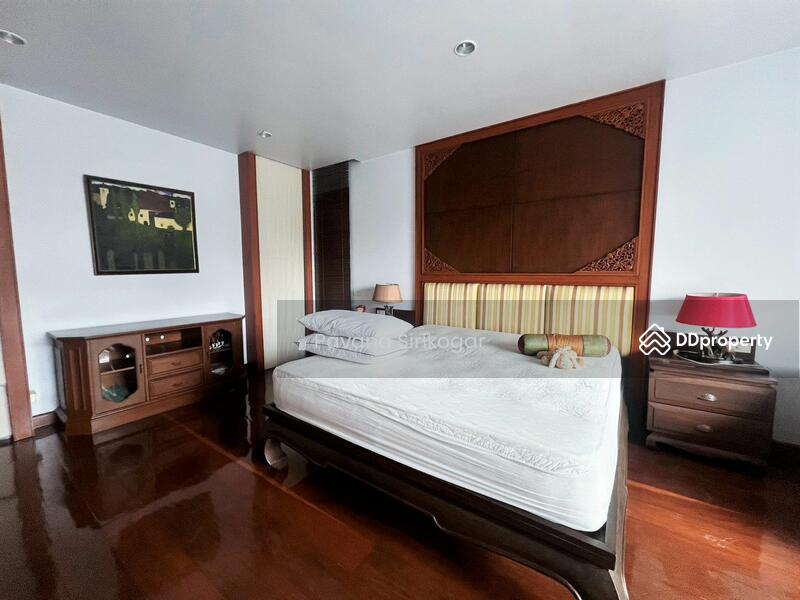 ขาย - 6-Br House near BTS Ekkamai, กรุงเทพ