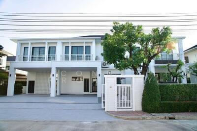 ขาย - Vavila Sukhumvit 77 : วาวิล่า สุขุมวิท 77, กรุงเทพ