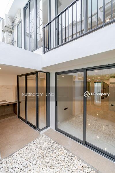 For Sale - 3-Br House near BTS Ekkamai (1020131), Bangkok