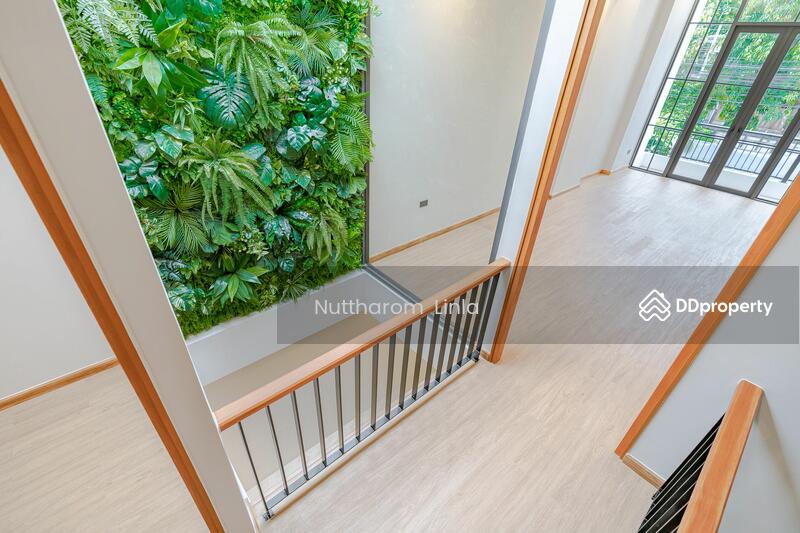 For Sale - 3-Br House near BTS Ekkamai (1020131), Bangkok