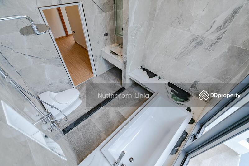 For Sale - 3-Br House near BTS Ekkamai (1020131), Bangkok