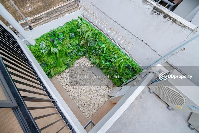 For Sale - 3-Br House near BTS Ekkamai (1020131), Bangkok