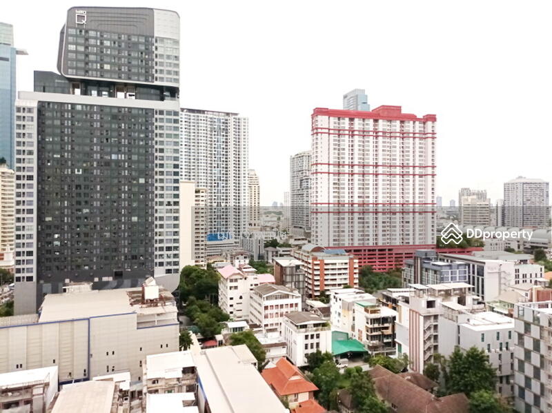 วิวจากระเบียง - Balcony View
