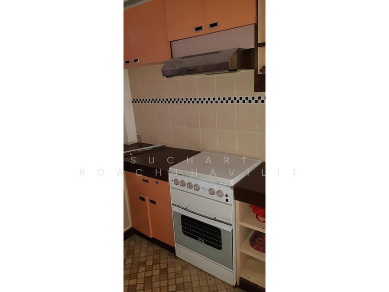 SALE Townhouse 3.5 Story, near BTS Nana & NIST International School, Bangkok, Khlongtoei Nua, Watthana, Bangkok, 5 Bedrooms, 350 sqm, Townhouse For Sale, by Suchart Roachthavilit, 60189282 - DDproperty.com
