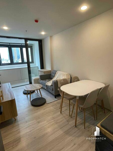 XT Huaikhwang, Bangkok, 244 Ratchadaphisek Road, Huai Khwang, Bangkok, 1 Bedroom, 35 sqm, Condo For Rent, by PROPMATCH CO., LTD., 60189915 - DDproperty.com