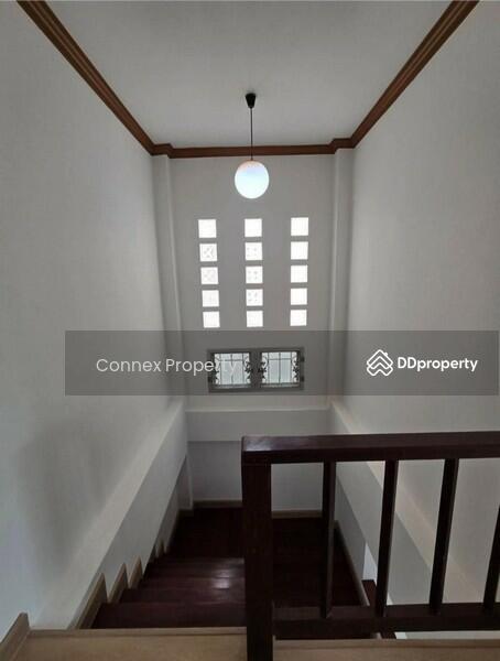 ขาย - Baan Phon Watcharapol : บ้านพล วัชรพล, กรุงเทพ