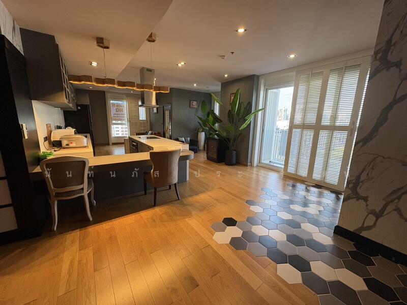 ขาย - HQ Thonglor by Sansiri : เฮชคิว บาย แสนสิริ, กรุงเทพ