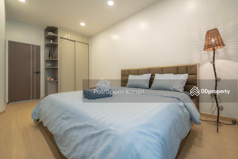 ขาย - 4-Br Townhouse near BTS Saint Louis (1585602), กรุงเทพ