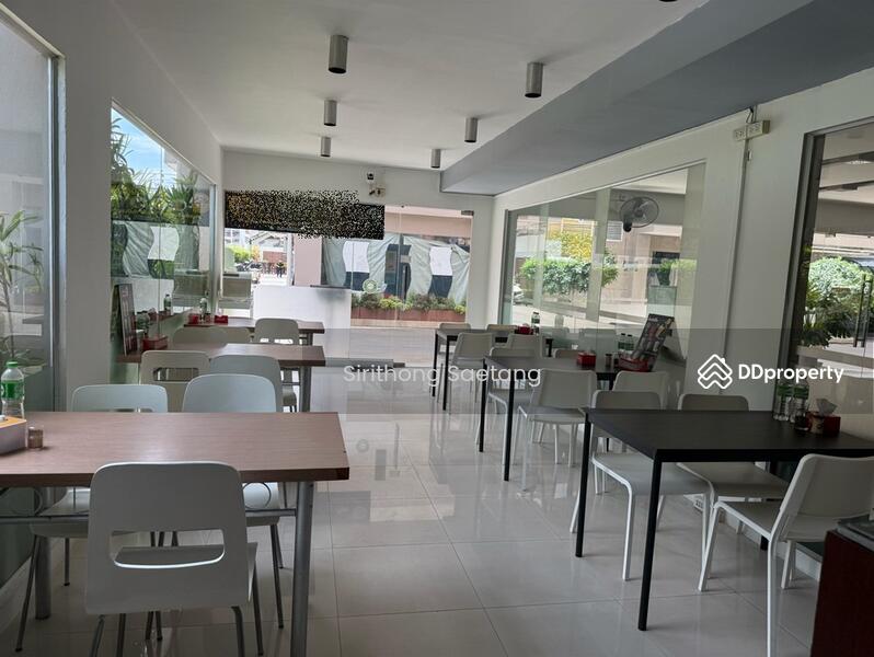 ขาย - เซ้งร้านอาหาร ทำเลทองใจกลางเมืองปากซอยอ่อนนุช 19 พื้นที่ 65 ตรม. ส่วนครัวแยก อุปกรณ์ครบ มีที่จอดรถ, กรุงเทพ