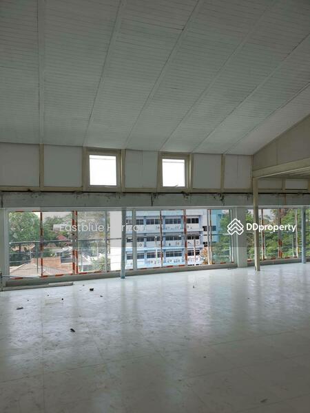 ให้เช่า - Shophouse area sukhumvit, กรุงเทพ