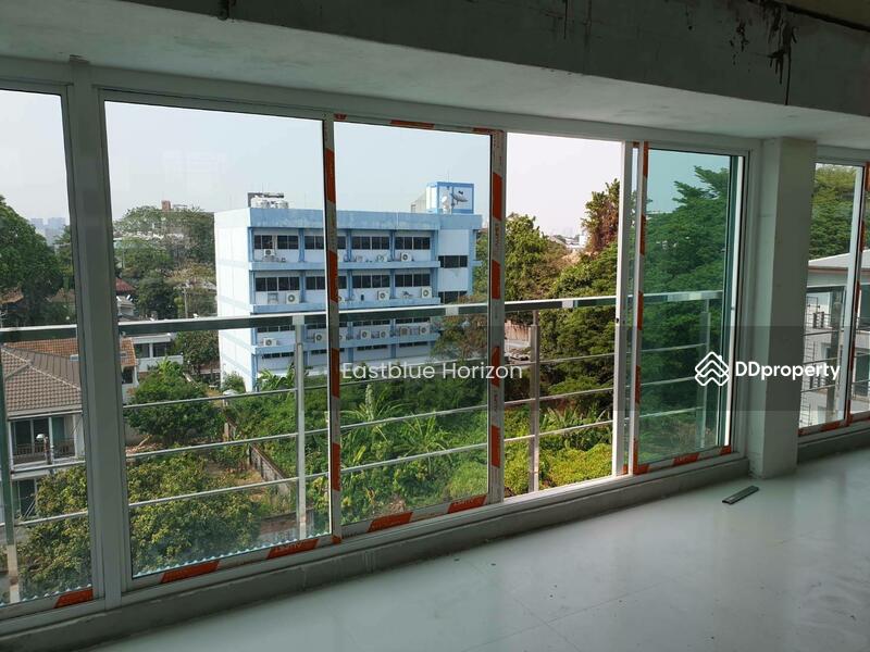 ให้เช่า - Shophouse area sukhumvit, กรุงเทพ